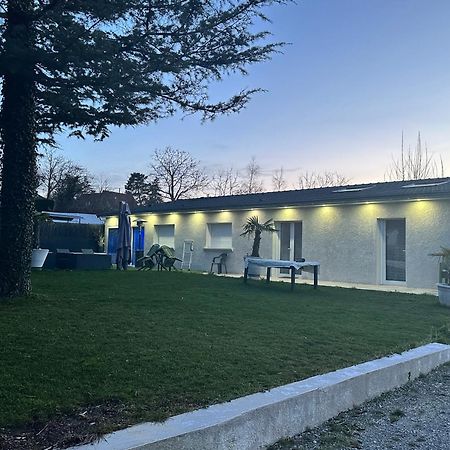 Villa Le Miroir Domerat Esterno foto