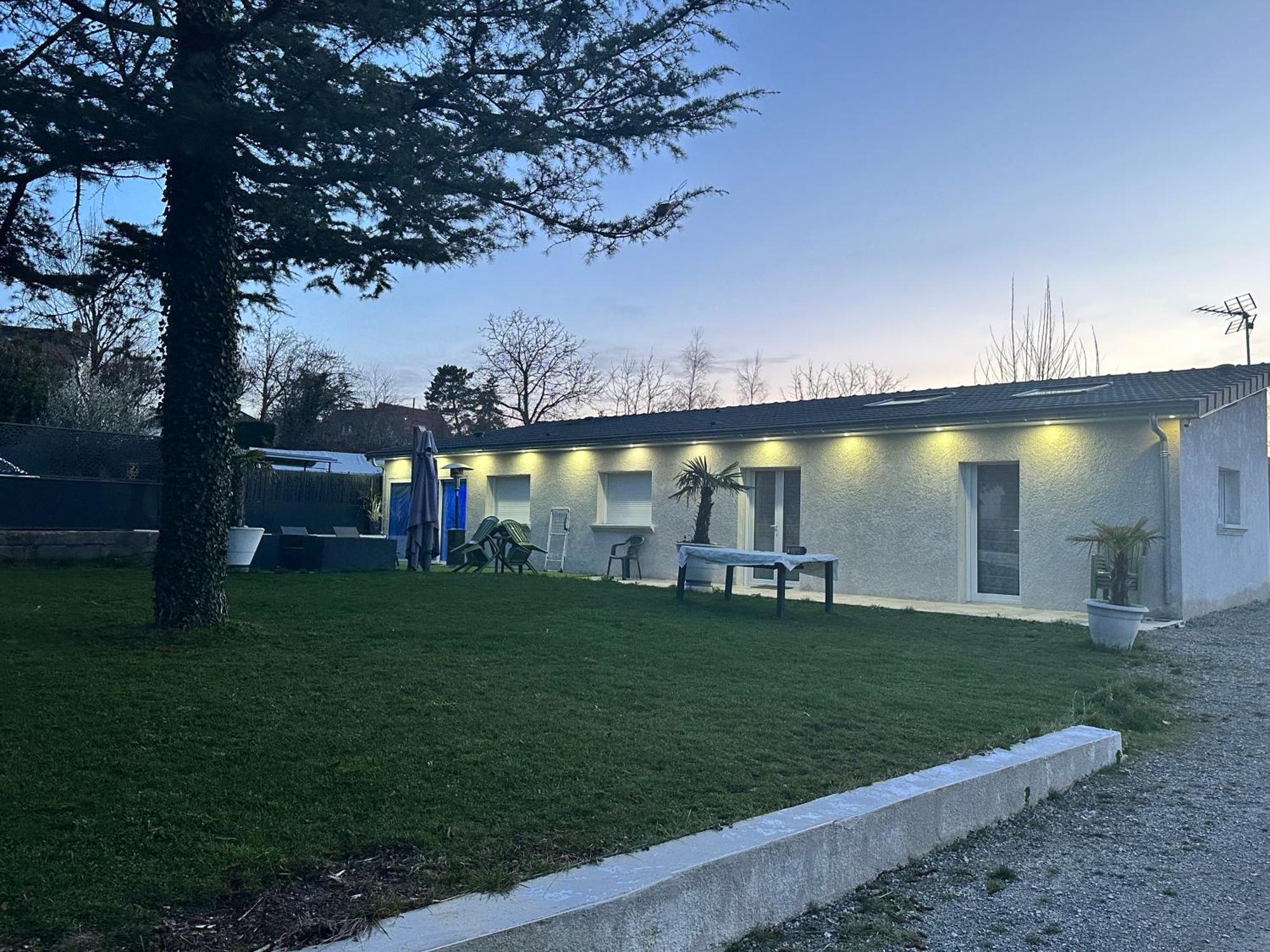 Villa Le Miroir Domerat Esterno foto